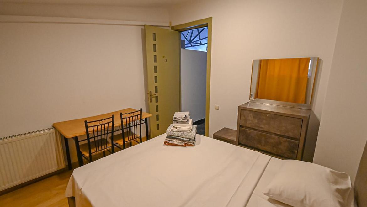4 Bedroom Apartment On Liberty Square Tbilisi Exteriör bild